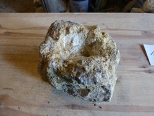 Quellstein Brunnenstein mit