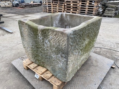 Alter brunnen aus - brunnen,