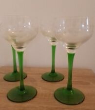 4 Weingläser  grüner Stiel /