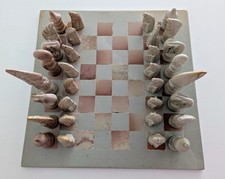 Schachspiel aus Speckstein - handgefertigte Figuren - weiß/roséfarben