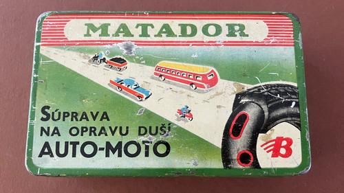 Alte blechdose matador reifen - blechdose,
