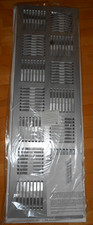 CD Rack - CD Wandregal - für 112 CD`s - Silber - Neu