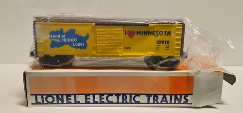 Lionel 19919 box car - lionel,