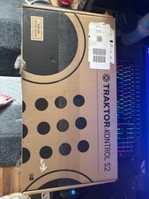 Traktor Kontrol S2 MK3 2-Kanal DJ Controller, 1 mal Benutzt aber Wie NEU