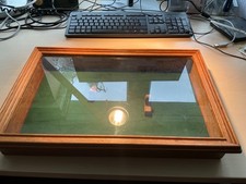 kleine Waffenvitrine , glas Vitrine mit Wandbefestigungsmöglichk. ca. 44x28x5 cm