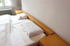 Schlafzimmer komplett Ahorn, Bett, Nachttisch, Schrank