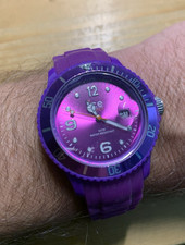 Coole Unisex ICE WATCH - lila mit lila metalic Ziffernblatt- zeitlos schön!