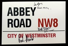 SIGNIERTES FOTOGRAFIE JOHN