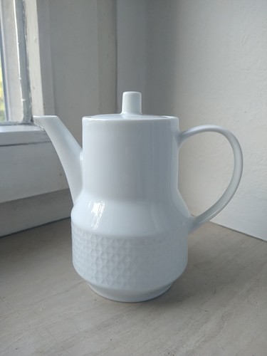 Kleine weiße kaffeekanne - kleine,