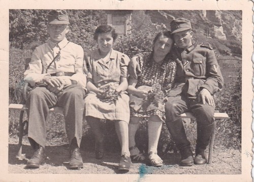 Foto soldaten mit feldmütze - -,