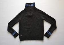 DEVOLD VARDE ZIP NECK Design