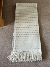 Stuhl.Sofa Grau Überwurf 