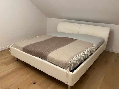 Bett 180x200 leder - 180x200,