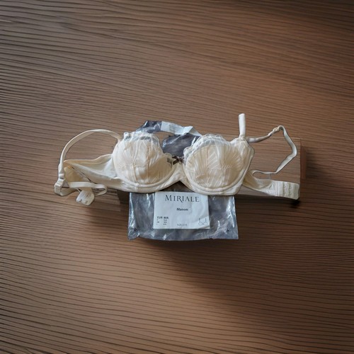 Zart beige mit - beige, und