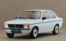 OPEL Kadett C2 - 1977 - white - Triple9 1:18