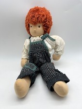 Handgemachte Stoffpuppe im