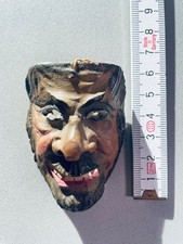 Sehr alte Handgeschnitzte Holzmaske, Miniatur Maske aus Mittenwald mit Anhänger