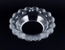 René Lalique (1860-1945), Frankreich. Schale "Pornic" aus Kunstglas.
