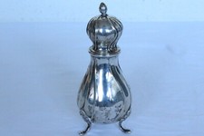 SCHÖNER ALTER PFEFFERSTREUER