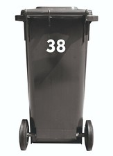 Mülltonnen,Briefkasten,Hausnu