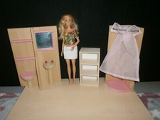 Barbie Holzmöbel mit Puppe Dusche Waschbecken Toilette