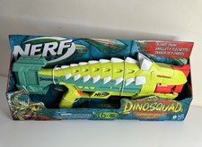 Nerf DinoSquad Armorstrike Dart Blaster 16 Darts inklusive - rotierende 8-Schuss Trommel