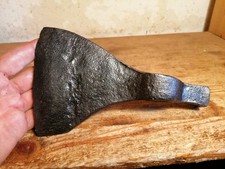 Alter französischer Axtkopf