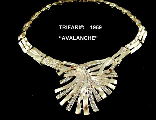Trifari statement collier - ©,