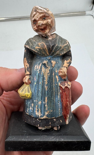 Antike holzfigur alte frau oma - holzfigur,