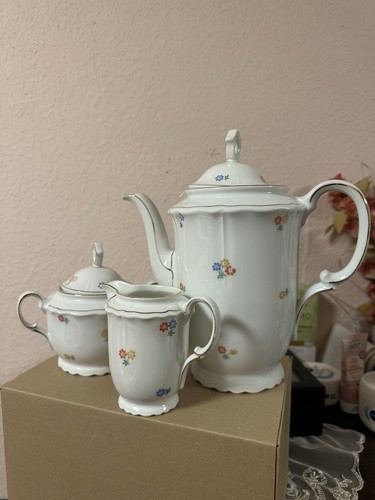 Kaffeekanne mit zuckerdose - kaffeekanne,