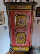 Handbemalter Bauernschrank /