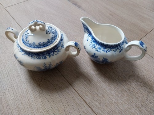 Zuckerdose und milchkännchen - und,