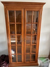 Vitrinenschrank Holz