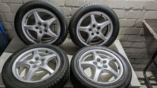 Satz Alufelgen mit
