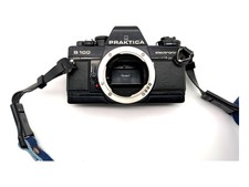 Praktica B100 electronic !Beli