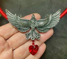 Phönix Kette mit Phönix aus massivem Metall mit Herz-Kristall