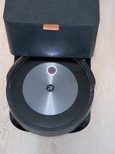 iRobot Roomba j7+ Saugroboter mit Automatischer Absaugstation - Graphit