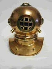 Maritimer Taucherhelm aus