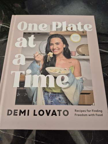 Demi lovato signed - demi,
