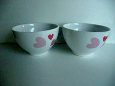 2 Jumbo- Tassen von IKEA Dekor Herzen