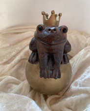 Froschkönig mit krone auf - froschkönig,