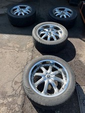 Dodge Ram/ Durango 22“ Räder 305X45 Reifen