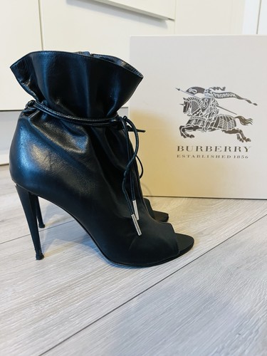 Burberry black ankle boots - black,