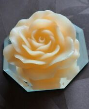 Kerze LED  Rosenblüte, Figurenkerze  LED Echtwachskerze + Spiegeluntersetzer