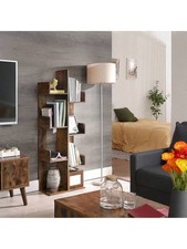 Baumförmiges Bücherregal mit