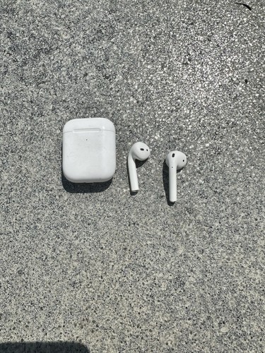 Airpods generation - 1.,