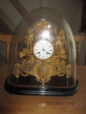 Antike Französische Kaminuhr Pendule mit Glasdom Jagdszene