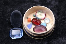 Lose kleine Edelsteine