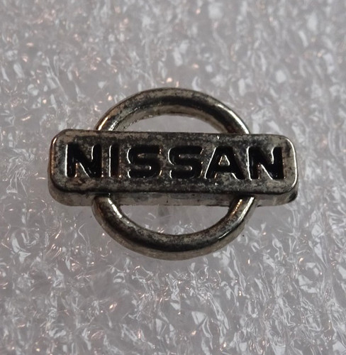 Nissan logo - ⭐️⭐️⭐️,