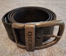 Schwarzer Ledergürtel von